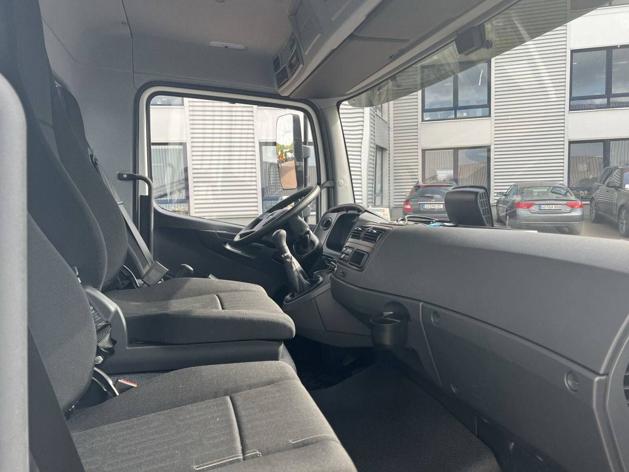 Mercedes-Benz Atego 818 K 4x2 Atego 818 K 4x2, 2x AHK, Meiller-Kipper, mehrfach Vorhanden! - משאית עם שלדת תא: תמונה 5 Mercedes-Benz Atego 818 K 4x2 Atego 818 K 4x2, 2x AHK, Meiller-Kipper, mehrfach Vorhanden! - משאית עם שלדת תא: תמונה 5