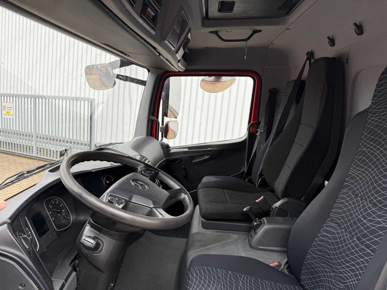 Mercedes-Benz Atego 818 LK 4x2 Atego 818 LK 4x2, 2x AHK - מזהיר: תמונה 3 Mercedes-Benz Atego 818 LK 4x2 Atego 818 LK 4x2, 2x AHK - מזהיר: תמונה 3