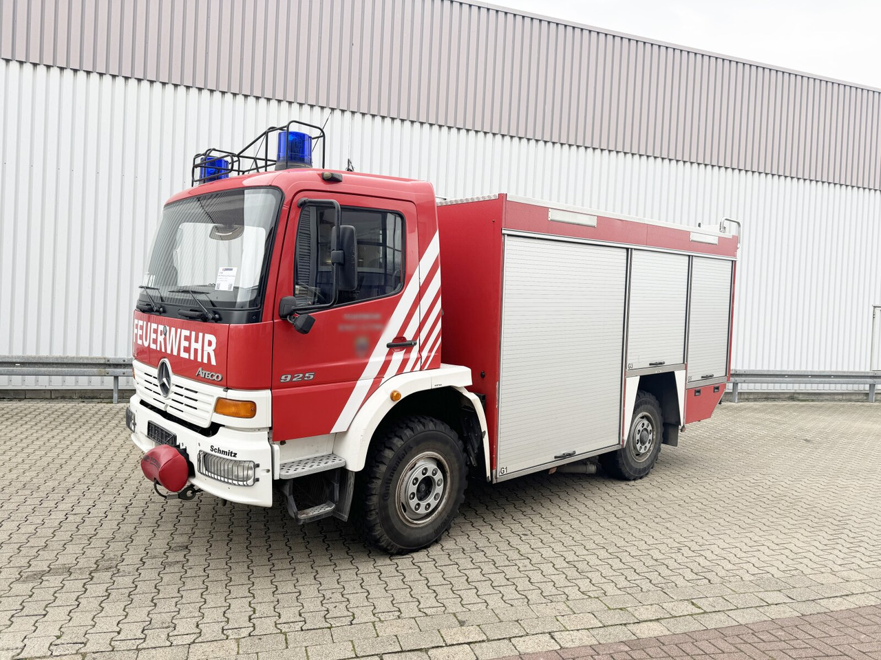 Mercedes-Benz Atego 925 4x4, Rüstwagen RW1 Atego 925 4x4, Seilwinde, Einzelbereifung, Rüstwagen RW1 - אמבולנס: תמונה 1 Mercedes-Benz Atego 925 4x4, Rüstwagen RW1 Atego 925 4x4, Seilwinde, Einzelbereifung, Rüstwagen RW1 - אמבולנס: תמונה 1