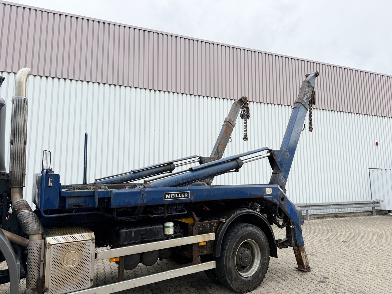 Mercedes-Benz Axor 1824 AK 4x4 Axor 1824 AK 4x4, Tele-Absetzer, Winterdienstausstattung - משאית דילוג העמסה: תמונה 2 Mercedes-Benz Axor 1824 AK 4x4 Axor 1824 AK 4x4, Tele-Absetzer, Winterdienstausstattung - משאית דילוג העמסה: תמונה 2