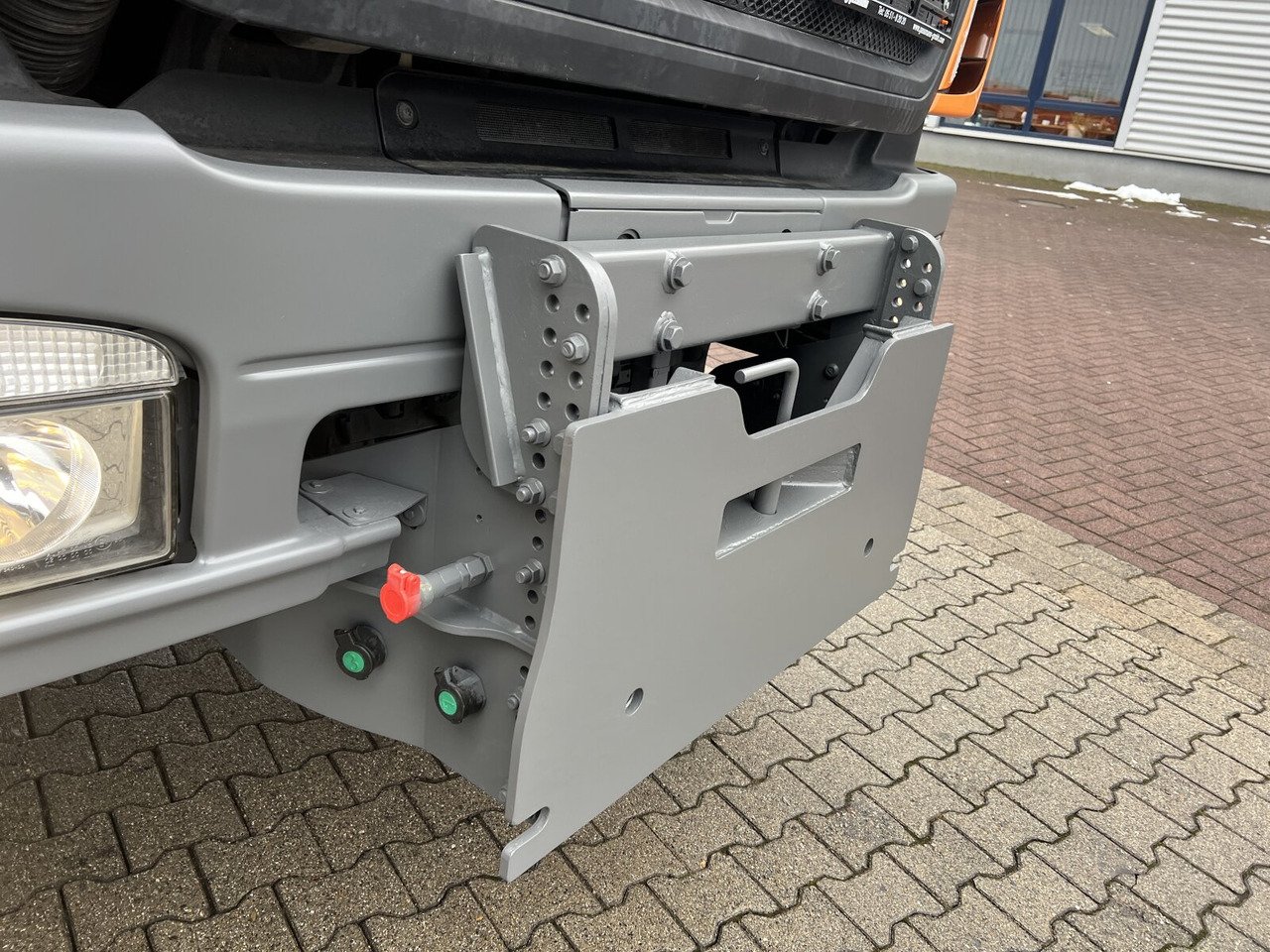 Mercedes-Benz Axor 1833 AK 4x4 Axor 1833 AK 4x4, Winterdienstausstattung - מזהיר: תמונה 4 Mercedes-Benz Axor 1833 AK 4x4 Axor 1833 AK 4x4, Winterdienstausstattung - מזהיר: תמונה 4