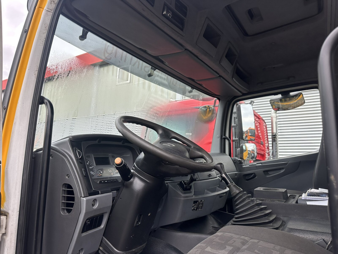 Mercedes-Benz Axor 2629 K 6x4 Axor 2629 K 6x4, PTO, Steel, Manual, 6-Zylinder - משאית עם שלדת תא: תמונה 4 Mercedes-Benz Axor 2629 K 6x4 Axor 2629 K 6x4, PTO, Steel, Manual, 6-Zylinder - משאית עם שלדת תא: תמונה 4