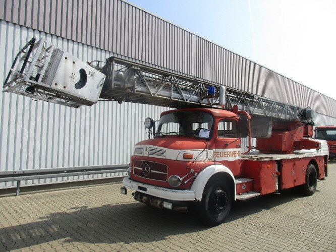 Mercedes-Benz - L 1519 4x2 DL 30 L 1519 4x2 Feuerwehr Drehleiter DL30 - משאית אש: תמונה 1 Mercedes-Benz - L 1519 4x2 DL 30 L 1519 4x2 Feuerwehr Drehleiter DL30 - משאית אש: תמונה 1
