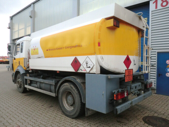 הַחכָּרָה Mercedes-Benz SK 1824 L 4x2 SK 1824 L 4x2, Esterer Tankaufbau ca. 13.100l, 2 Kammern Mercedes-Benz SK 1824 L 4x2 SK 1824 L 4x2, Esterer Tankaufbau ca. 13.100l, 2 Kammern: תמונה 10