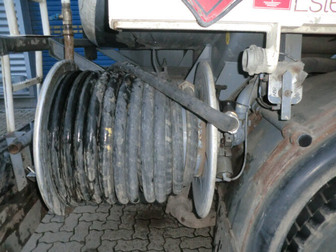 הַחכָּרָה Mercedes-Benz SK 1824 L 4x2 SK 1824 L 4x2, Esterer Tankaufbau ca. 13.100l, 2 Kammern Mercedes-Benz SK 1824 L 4x2 SK 1824 L 4x2, Esterer Tankaufbau ca. 13.100l, 2 Kammern: תמונה 14