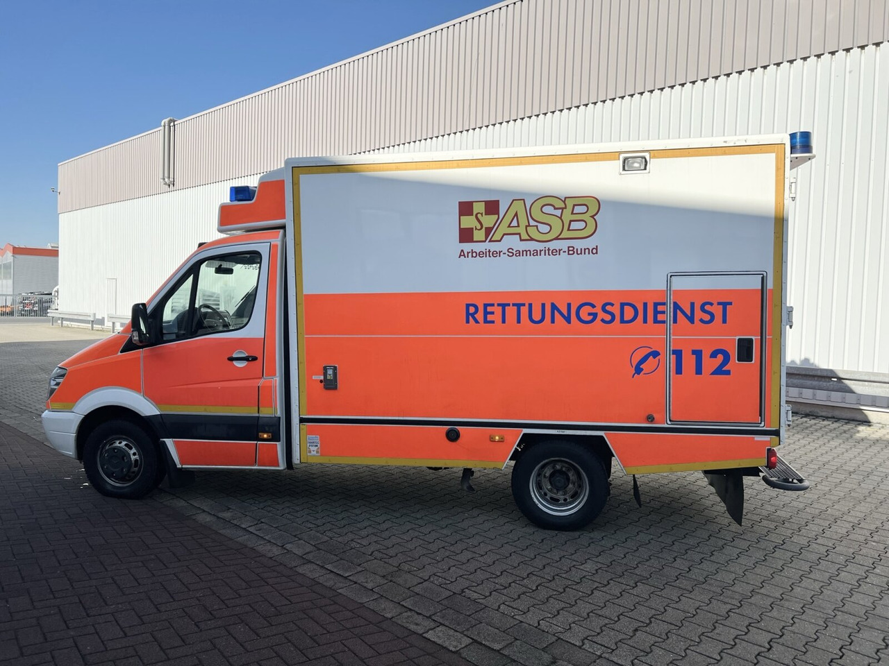 אמבולנס Mercedes-Benz Sprinter 516 CDI 4x2 Sprinter 516 CDI 4x2, Rettungswagen, Retarder: תמונה 14