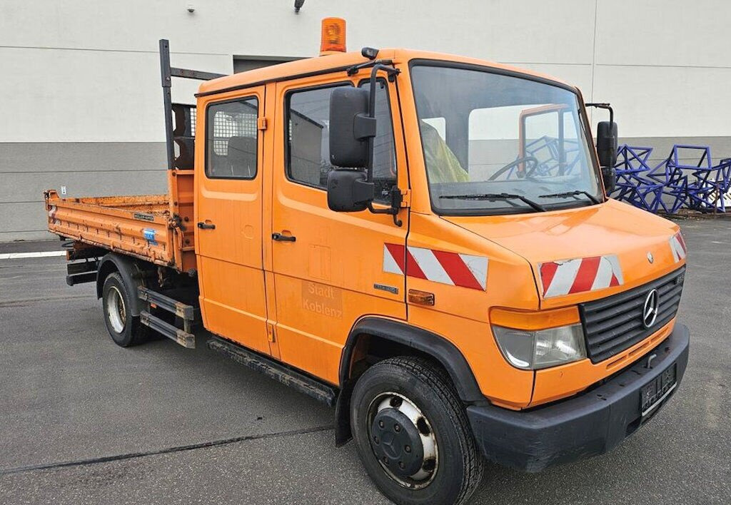 Mercedes-Benz Vario 813 D 4x2 Doka Vario 813 D 4x2 Doka, Meiller Kipper - מזהיר: תמונה 1 Mercedes-Benz Vario 813 D 4x2 Doka Vario 813 D 4x2 Doka, Meiller Kipper - מזהיר: תמונה 1