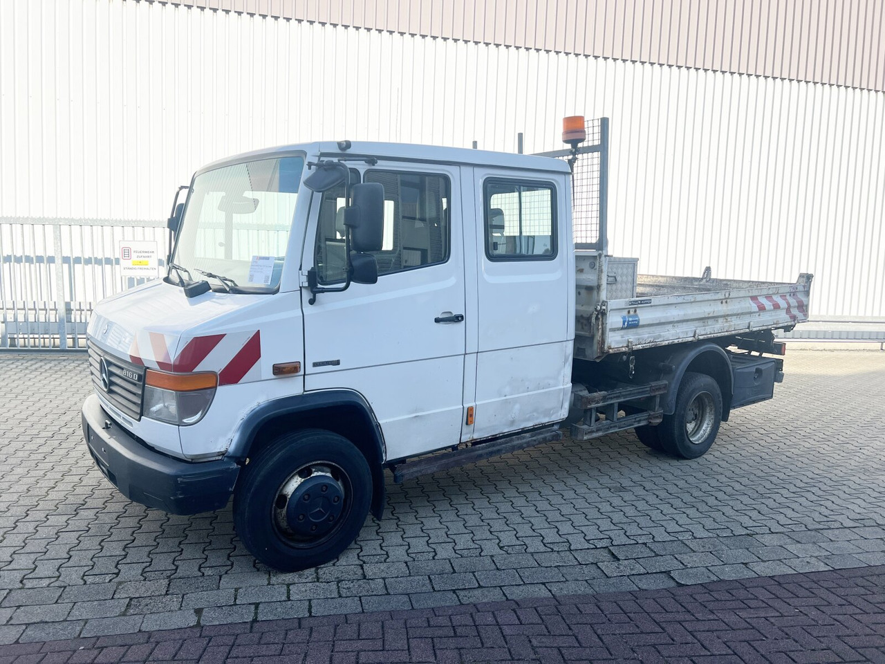 Mercedes-Benz Vario 816 D 4x2 Doka Vario 816 D 4x2 Doka, 2x AHK, Meiller Kipper - מזהיר: תמונה 1 Mercedes-Benz Vario 816 D 4x2 Doka Vario 816 D 4x2 Doka, 2x AHK, Meiller Kipper - מזהיר: תמונה 1