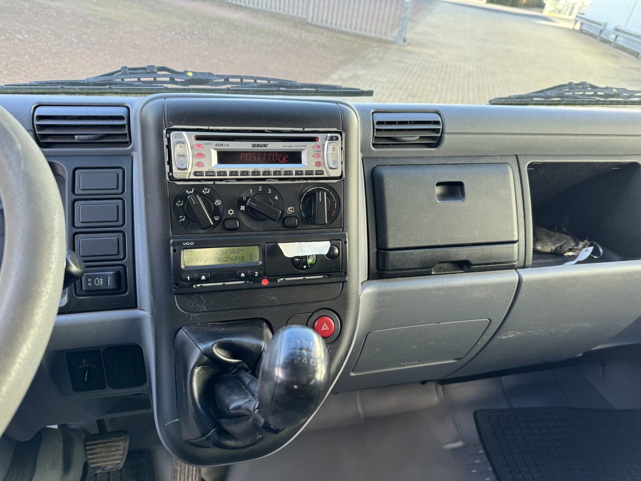 Mitsubishi Canter Fuso 6C15D 4x2 Doka Canter Fuso 6C15D 4x2 Doka, City-Abroller - משאית הרמת וו: תמונה 3 Mitsubishi Canter Fuso 6C15D 4x2 Doka Canter Fuso 6C15D 4x2 Doka, City-Abroller - משאית הרמת וו: תמונה 3