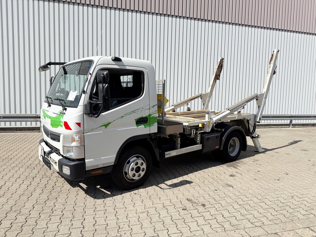 Mitsubishi Canter Fuso 7C15 4x2 Canter Fuso 7C15 4x2, Tele-Absetzer, Vereiterbar bis 10m³ - משאית דילוג העמסה: תמונה 1 Mitsubishi Canter Fuso 7C15 4x2 Canter Fuso 7C15 4x2, Tele-Absetzer, Vereiterbar bis 10m³ - משאית דילוג העמסה: תמונה 1