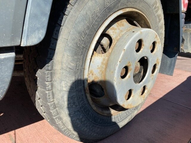 Mitsubishi Canter Fuso 7C15D 4x2 Canter Fuso 7C15D 4x2, Wasserschaden! - מזהיר: תמונה 4 Mitsubishi Canter Fuso 7C15D 4x2 Canter Fuso 7C15D 4x2, Wasserschaden! - מזהיר: תמונה 4