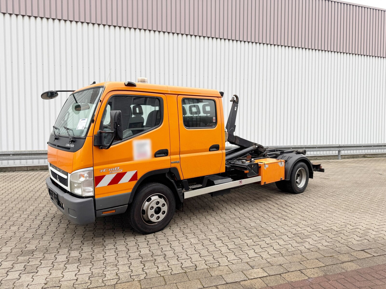 Mitsubishi Canter Fuso 7C18D 4x2 Doka Canter Fuso 7C18D 4x2 Doka, EEV, City-Abroller - משאית הרמת וו: תמונה 1 Mitsubishi Canter Fuso 7C18D 4x2 Doka Canter Fuso 7C18D 4x2 Doka, EEV, City-Abroller - משאית הרמת וו: תמונה 1