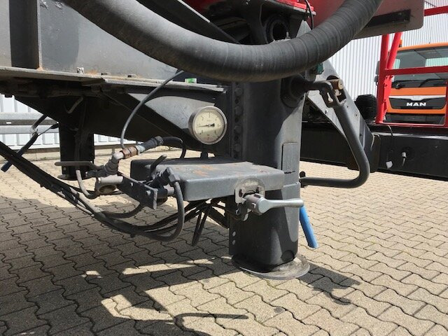 SSK 60/10-24 ADR Kässbohrer SSK 60/10-24 ADR, 60 cbm, - סמיטריילר Silo: תמונה 4 SSK 60/10-24 ADR Kässbohrer SSK 60/10-24 ADR, 60 cbm, - סמיטריילר Silo: תמונה 4
