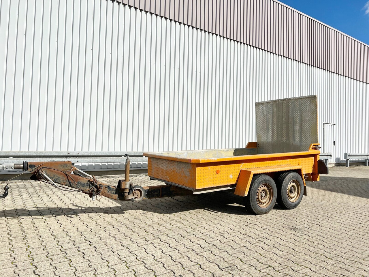 STB 300/30B STB 300/30B - קרון נגרר לצמחים: תמונה 1 STB 300/30B STB 300/30B - קרון נגרר לצמחים: תמונה 1