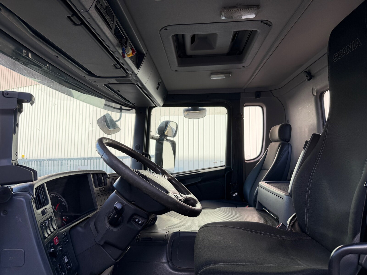 Scania P 320/400 6x2-4 P 320/400 6x2-4, Lenk-/Liftachse, Tele-Absetzanlage, Funk - משאית דילוג העמסה: תמונה 3 Scania P 320/400 6x2-4 P 320/400 6x2-4, Lenk-/Liftachse, Tele-Absetzanlage, Funk - משאית דילוג העמסה: תמונה 3