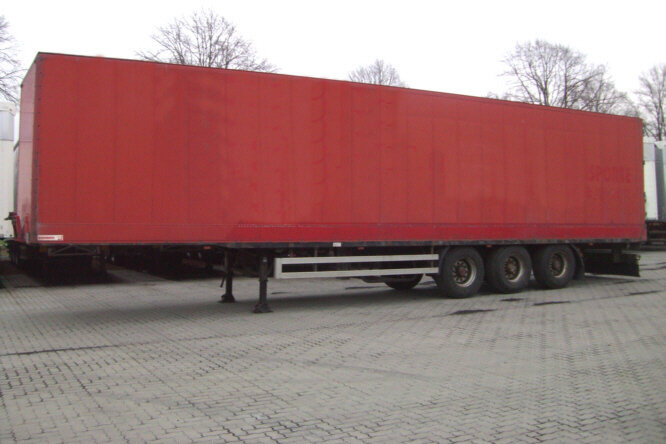 Sommer SG 240-ATX Sommer Kleiderkofferauflieger, 90 cbm - סמיטריילר בתיבה סגורה: תמונה 1 Sommer SG 240-ATX Sommer Kleiderkofferauflieger, 90 cbm - סמיטריילר בתיבה סגורה: תמונה 1