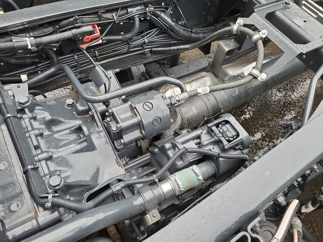 T-Way AT410T51 8x4 T-Way AT410T51 8x4, Retarder, 4x VORHANDEN! - משאית הרמת וו: תמונה 5 T-Way AT410T51 8x4 T-Way AT410T51 8x4, Retarder, 4x VORHANDEN! - משאית הרמת וו: תמונה 5