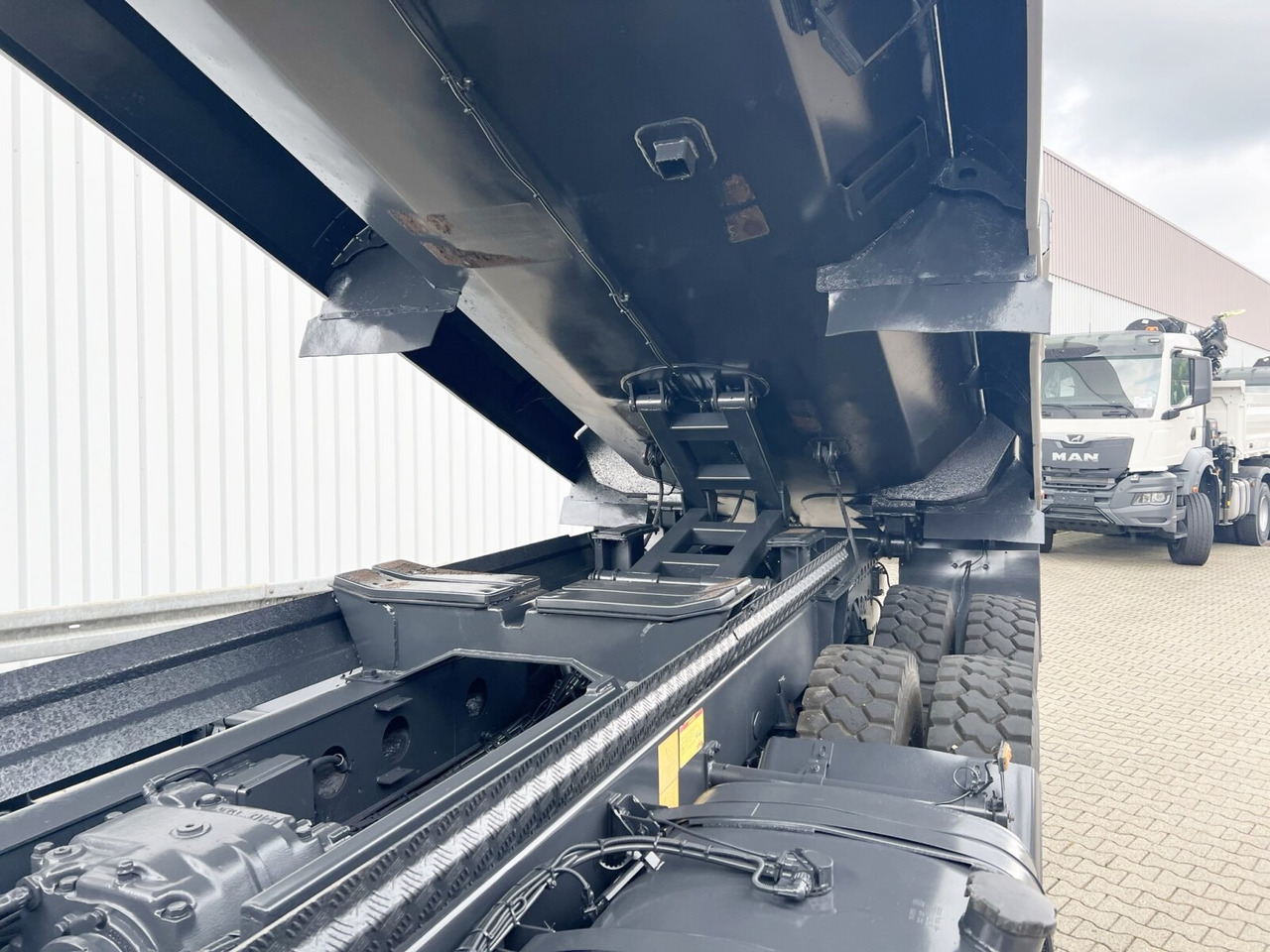 מסיר פסולת Tatra Phoenix 8x8 Phoenix 8x8, Stahlmulde ca. 22m³, hydr. Heckklappe: תמונה 7