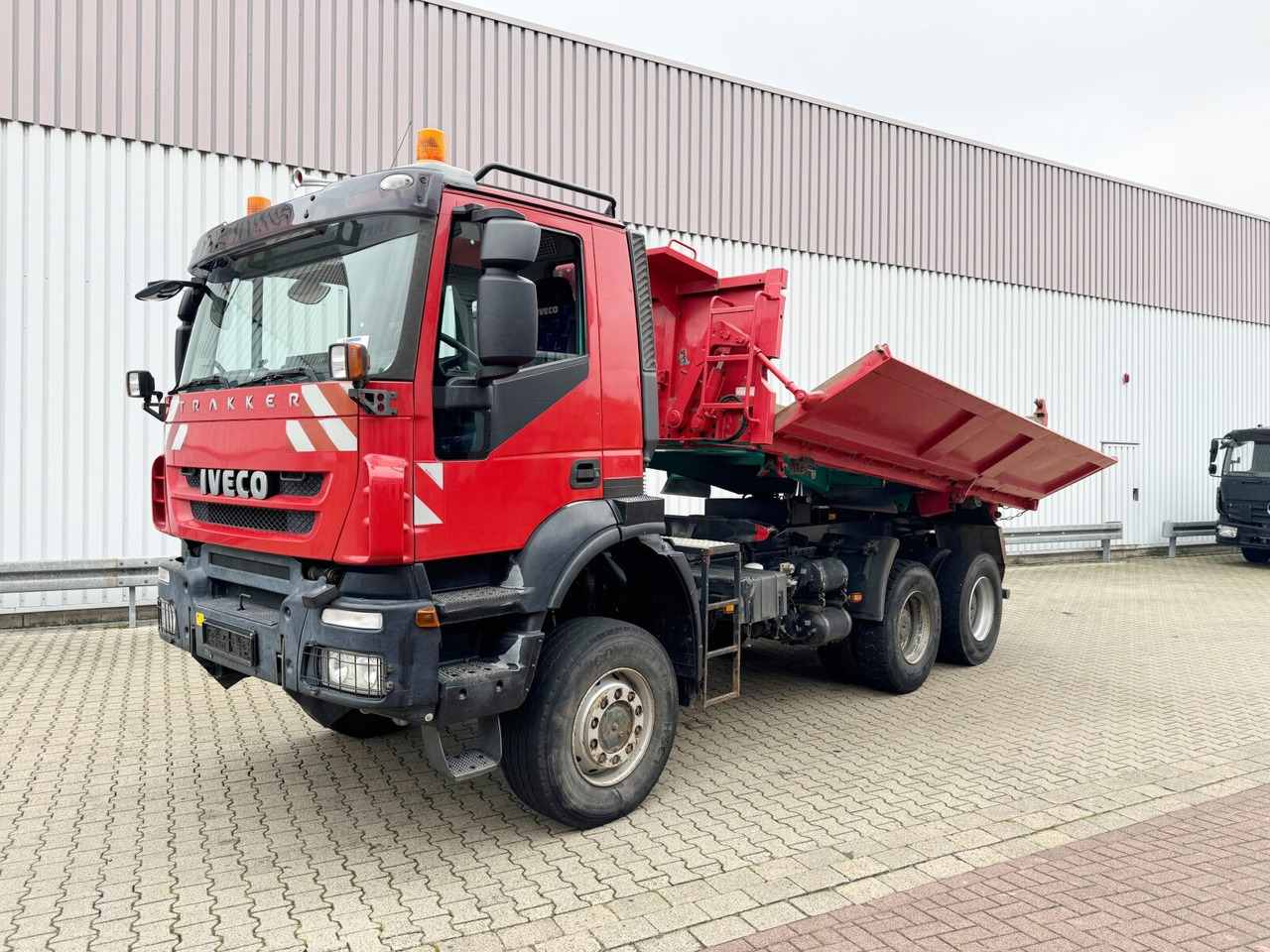 Trakker AD260T45W 6x6 Trakker AD260T45W 6x6, Bordmatik - מזהיר: תמונה 1 Trakker AD260T45W 6x6 Trakker AD260T45W 6x6, Bordmatik - מזהיר: תמונה 1