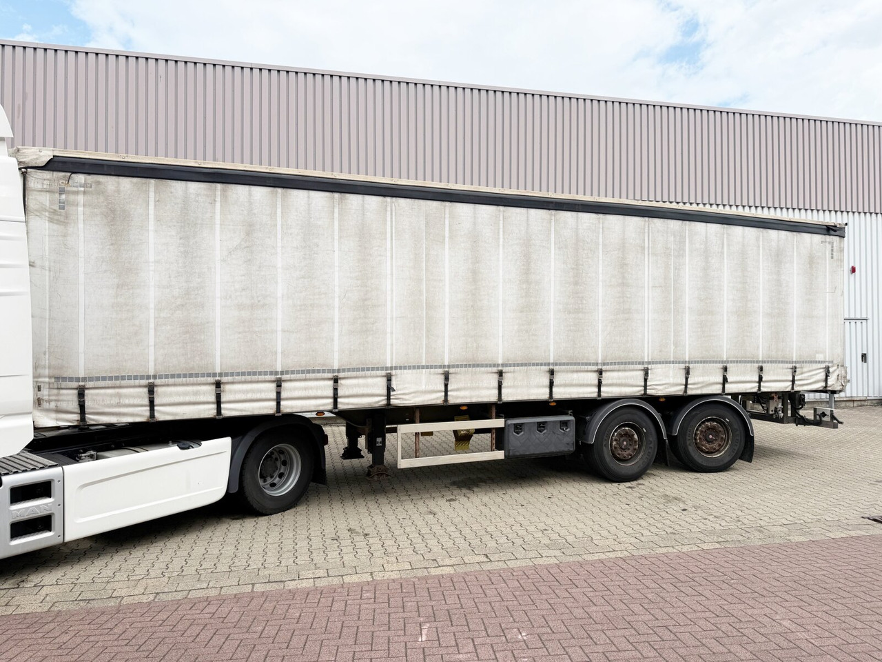 WEB Trailer LPRS 18 WEB Trailer LPRS 18, Liftachse, Zwangslenkung, Edscha, Stapleraufnahme - סמיטריילר צד נופל/ שטוח: תמונה 1 WEB Trailer LPRS 18 WEB Trailer LPRS 18, Liftachse, Zwangslenkung, Edscha, Stapleraufnahme - סמיטריילר צד נופל/ שטוח: תמונה 1
