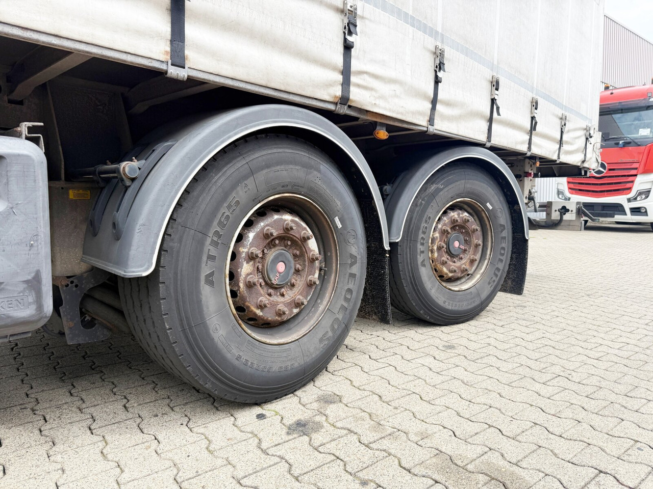 WEB Trailer LPRS 18 WEB Trailer LPRS 18, Liftachse, Zwangslenkung, Edscha, Stapleraufnahme - סמיטריילר צד נופל/ שטוח: תמונה 4 WEB Trailer LPRS 18 WEB Trailer LPRS 18, Liftachse, Zwangslenkung, Edscha, Stapleraufnahme - סמיטריילר צד נופל/ שטוח: תמונה 4