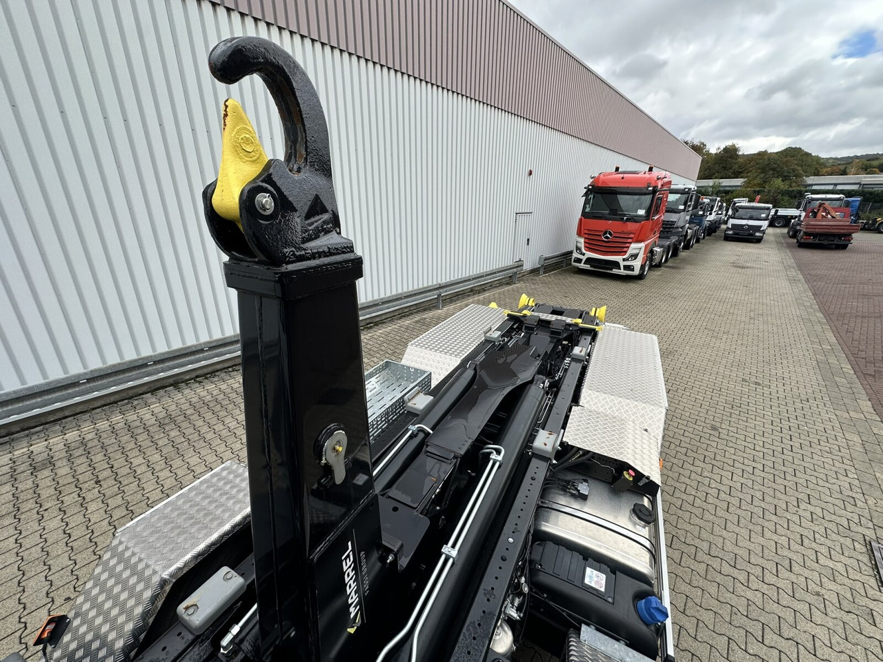 X-Way AD360X48Z 8x4 X-Way AD360X48Z 8x4, Motorabtrieb, Navi, Schub-Knick - משאית הרמת וו: תמונה 2 X-Way AD360X48Z 8x4 X-Way AD360X48Z 8x4, Motorabtrieb, Navi, Schub-Knick - משאית הרמת וו: תמונה 2