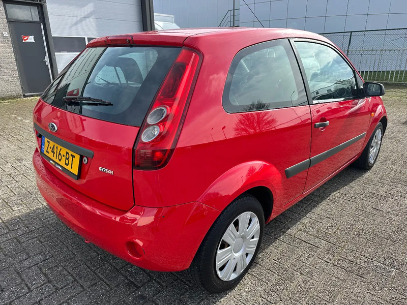 Ford Fiesta TDCi 1.4 + AIRCO + CARPLAY + REAR CAMERA + 194.511 KM - האצ'בק: תמונה 5 Ford Fiesta TDCi 1.4 + AIRCO + CARPLAY + REAR CAMERA + 194.511 KM - האצ'בק: תמונה 5