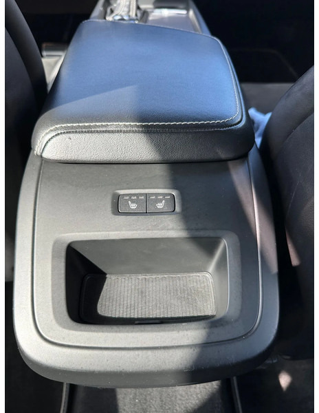 מכונית Volvo XC60 D5 AWD + R-DESIGN + ALCANTARA + CAMERA + NAVI: תמונה 16 מכונית Volvo XC60 D5 AWD + R-DESIGN + ALCANTARA + CAMERA + NAVI: תמונה 16