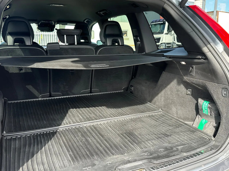 Volvo XC90 B5 AWD + R-DESIGN + FULL LEATHER + 360 CAMERA + NAVI + AHK + HARMAN KARDON - SUV: תמונה 4 Volvo XC90 B5 AWD + R-DESIGN + FULL LEATHER + 360 CAMERA + NAVI + AHK + HARMAN KARDON - SUV: תמונה 4