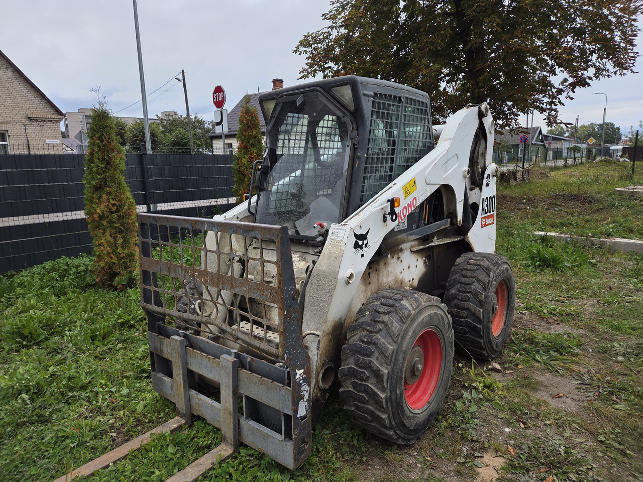 BOBCAT A300 - מעמיס היגוי החלקה: תמונה 2 BOBCAT A300 - מעמיס היגוי החלקה: תמונה 2