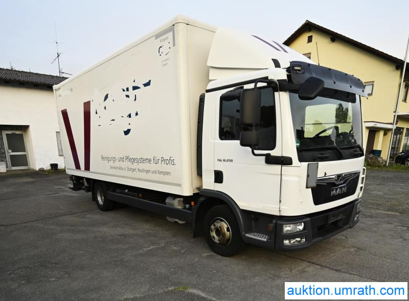 MAN (V181) MAN TGL 12.250 4x2 L/BL Koffer Ladebordwand Klimaautomatik NAVI Luftfederung Automatikgetriebe EURO 6 - משאית תיבה: תמונה 4 MAN (V181) MAN TGL 12.250 4x2 L/BL Koffer Ladebordwand Klimaautomatik NAVI Luftfederung Automatikgetriebe EURO 6 - משאית תיבה: תמונה 4