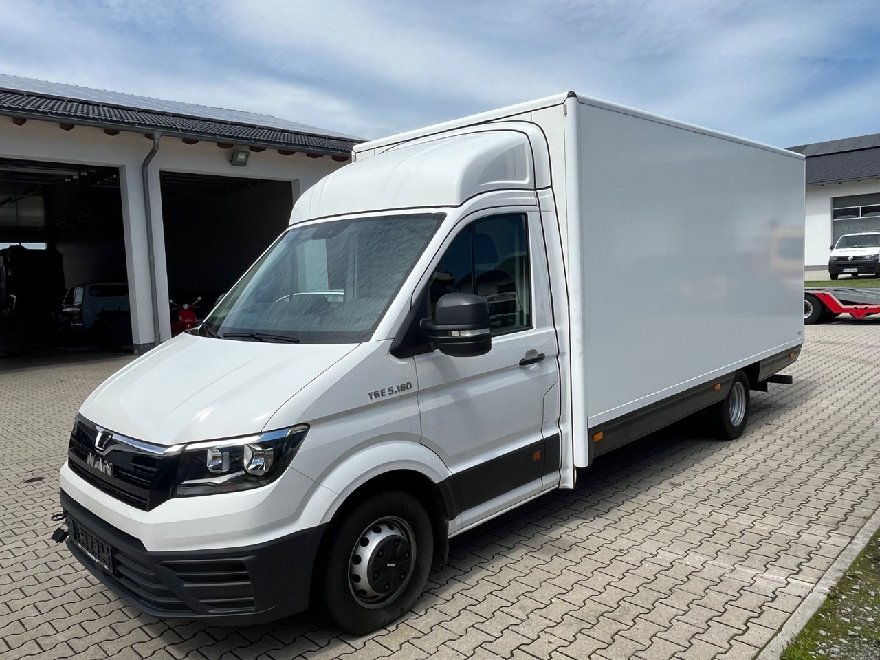 MAN TGE 5.180 RKB Koffer Turboladerschaden - כלי רכב מסחרי עם תיבה: תמונה 1 MAN TGE 5.180 RKB Koffer Turboladerschaden - כלי רכב מסחרי עם תיבה: תמונה 1