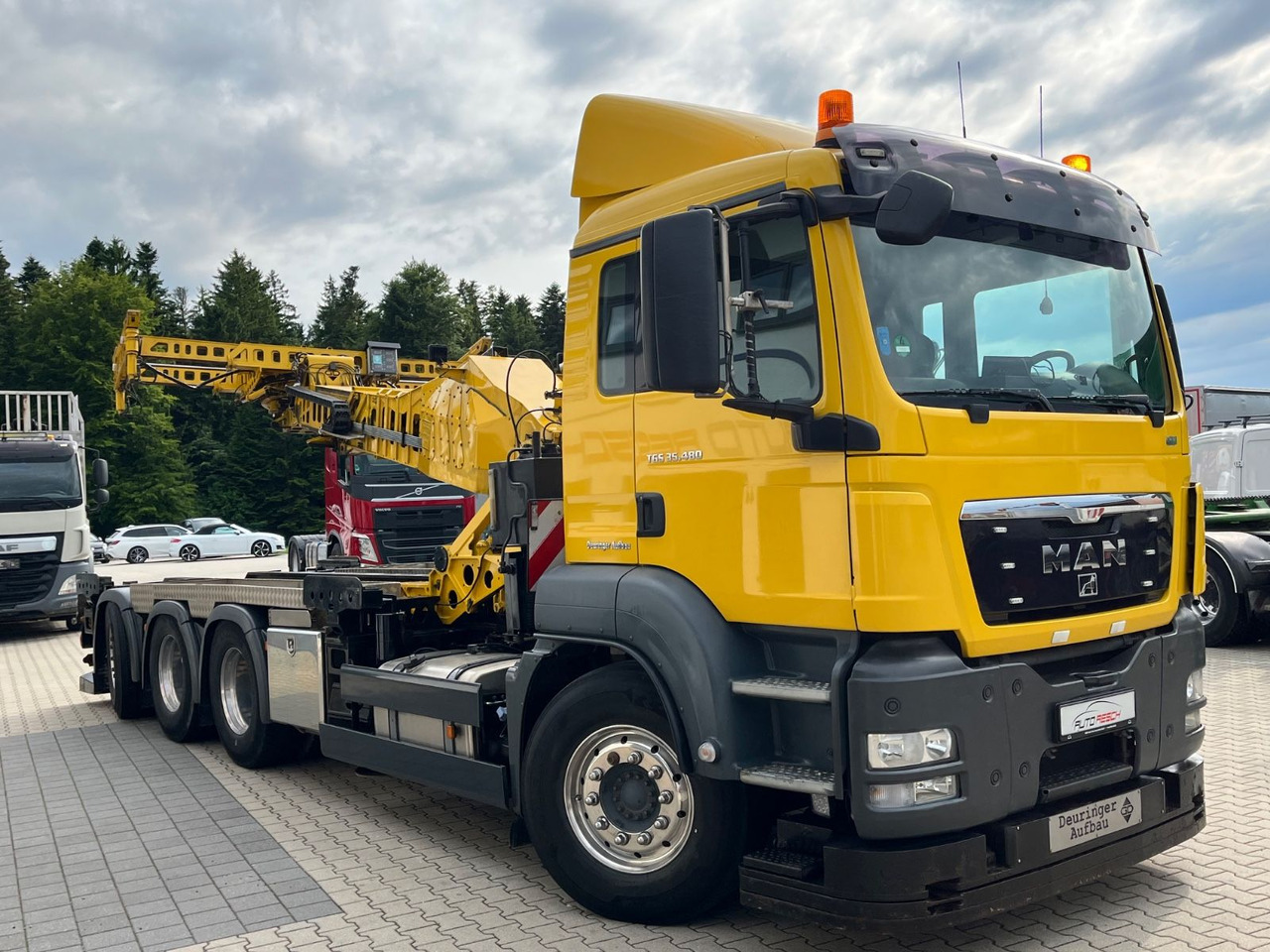 MAN TGS 35.480 8x4-4BL Deuringer Garagentransporter - משאית מנוף: תמונה 2 MAN TGS 35.480 8x4-4BL Deuringer Garagentransporter - משאית מנוף: תמונה 2