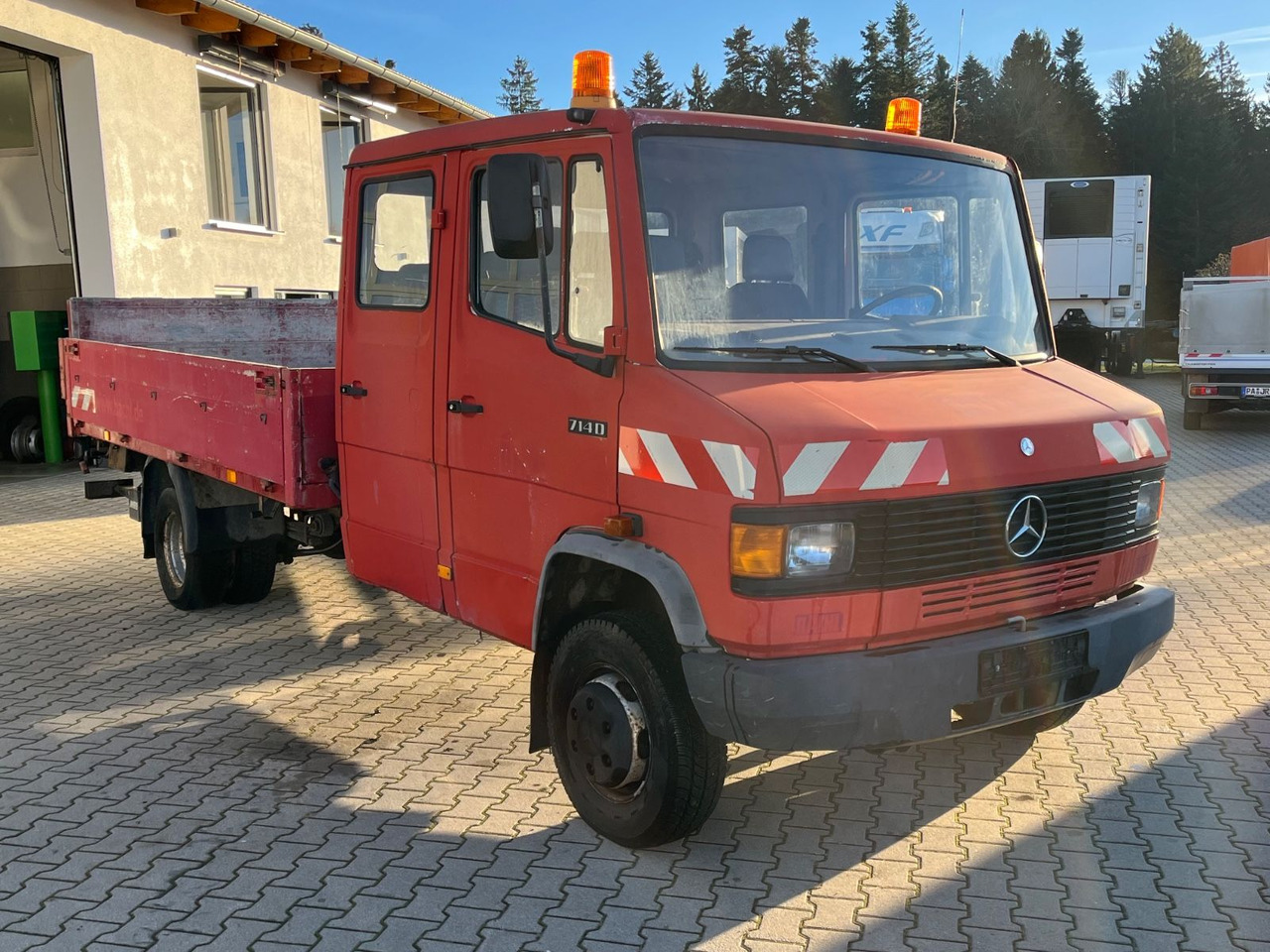 Mercedes-Benz 714D Doka Pritsche - כלי רכב מסחרי במיטה שטוחה, כלי רכב מסחרי קומבי: תמונה 2 Mercedes-Benz 714D Doka Pritsche - כלי רכב מסחרי במיטה שטוחה, כלי רכב מסחרי קומבי: תמונה 2