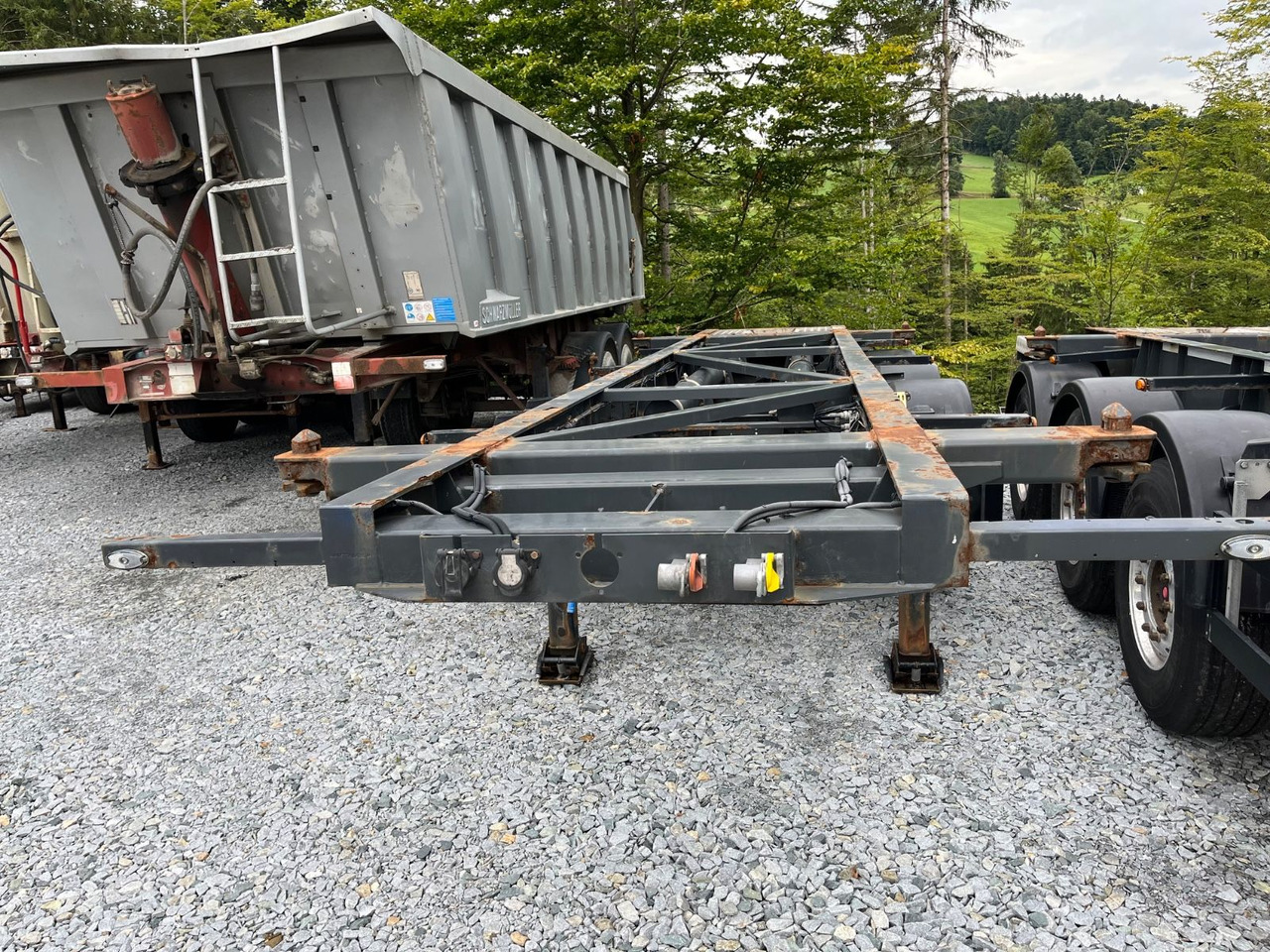 Schwarzmüller S1 R-Serie Tank Chassis ADR SAF Alufelgen - סמיטריילר מוביל מכולות/ החלפת גוף: תמונה 2 Schwarzmüller S1 R-Serie Tank Chassis ADR SAF Alufelgen - סמיטריילר מוביל מכולות/ החלפת גוף: תמונה 2