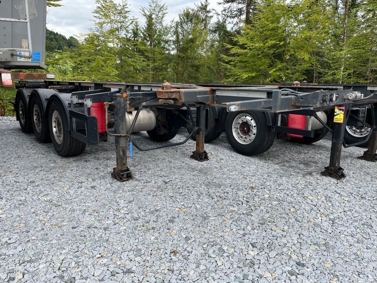 Schwarzmüller S1 R-Serie Tank Chassis ADR SAF Alufelgen - סמיטריילר מוביל מכולות/ החלפת גוף: תמונה 1 Schwarzmüller S1 R-Serie Tank Chassis ADR SAF Alufelgen - סמיטריילר מוביל מכולות/ החלפת גוף: תמונה 1
