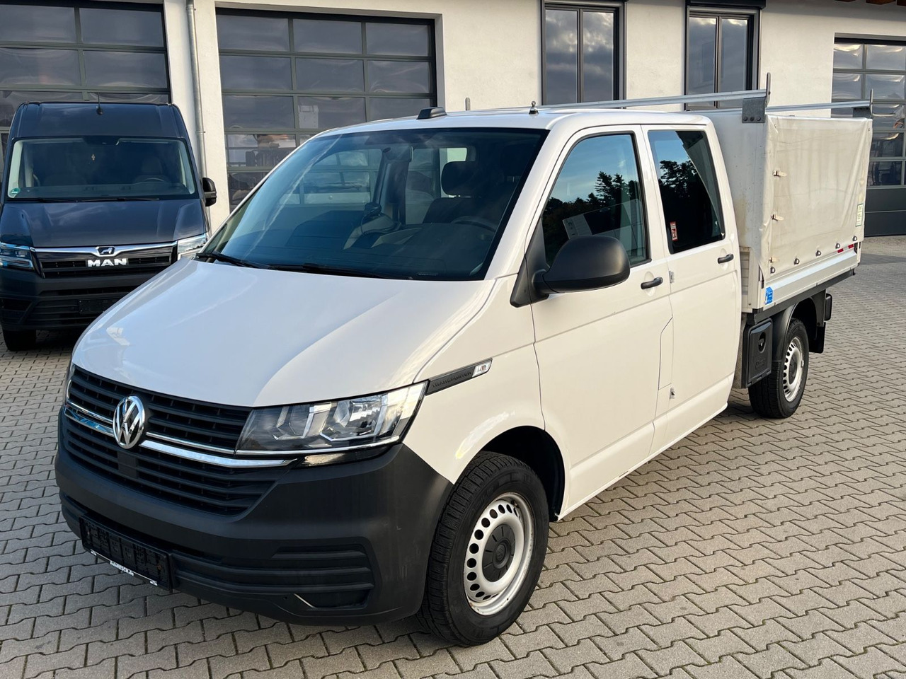 Volkswagen T6.1 DOKA Pritsche 4x4 Sperre Standheizung - כלי רכב מסחרי עם וילונות צד, כלי רכב מסחרי קומבי: תמונה 1 Volkswagen T6.1 DOKA Pritsche 4x4 Sperre Standheizung - כלי רכב מסחרי עם וילונות צד, כלי רכב מסחרי קומבי: תמונה 1