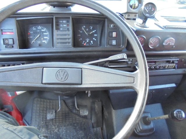 מוטורהום VOLKSWAGEN T3 Syncro 4X4 1.9 TD Wie neu!: תמונה 10