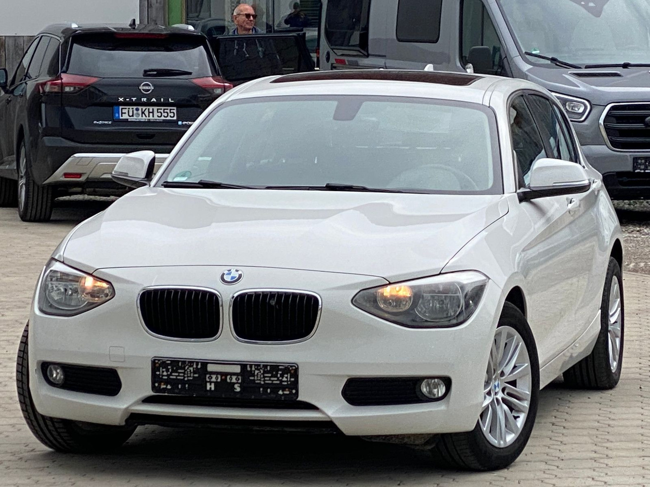 BMW 116 Baureihe 1 Lim. 5-trg. 116 d - סדאן: תמונה 4 BMW 116 Baureihe 1 Lim. 5-trg. 116 d - סדאן: תמונה 4