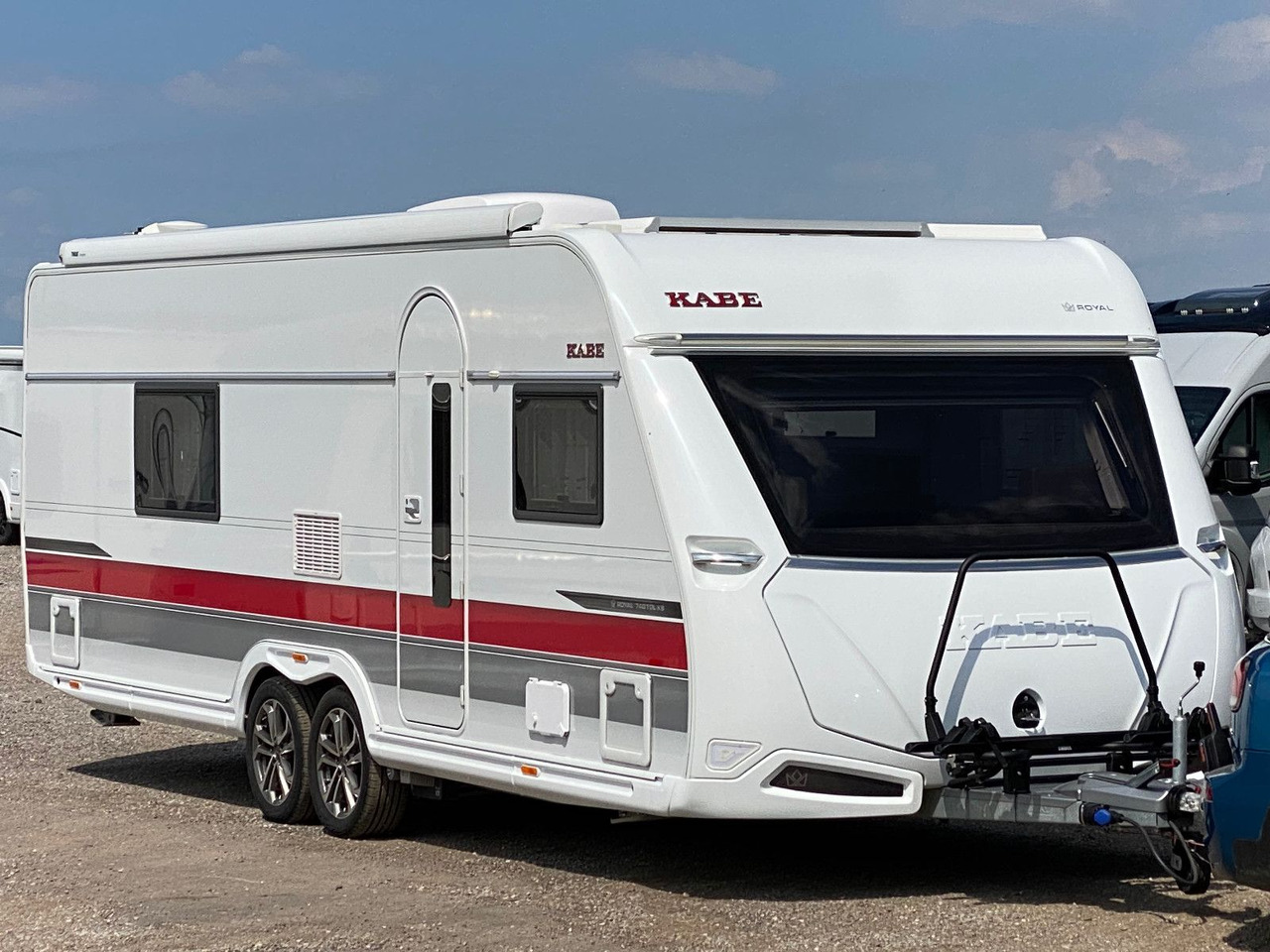 Kabe Royal 740 TDL KS, Voll Ausstattung, Hubstützen - קרוואן נגרר: תמונה 1 Kabe Royal 740 TDL KS, Voll Ausstattung, Hubstützen - קרוואן נגרר: תמונה 1