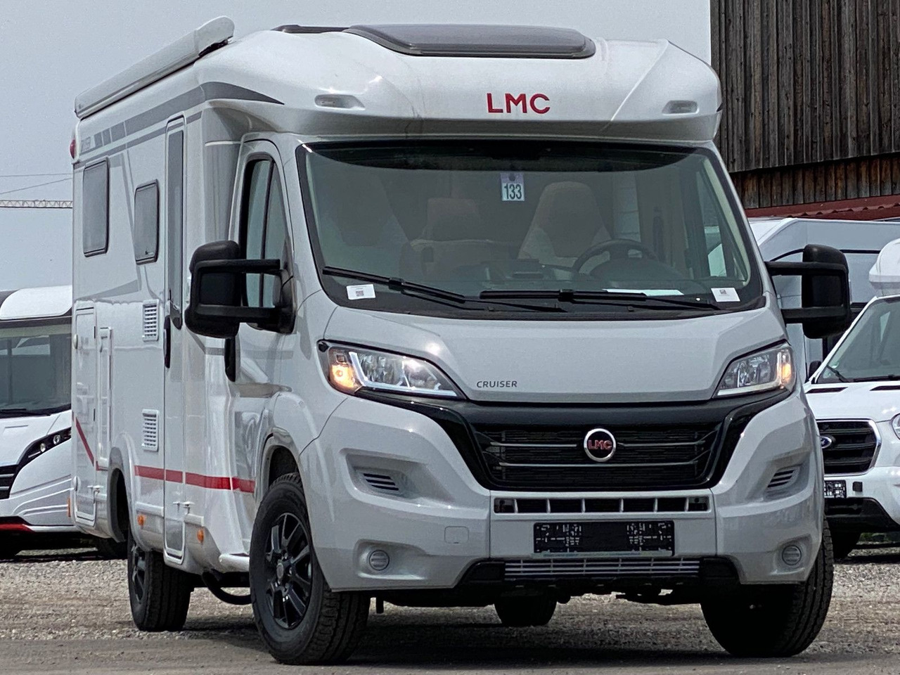 LMC Cruiser V 646 G, SAT, Navi, Sondermodell,16 Zoll - רכב ממונע חצי-משולב: תמונה 1 LMC Cruiser V 646 G, SAT, Navi, Sondermodell,16 Zoll - רכב ממונע חצי-משולב: תמונה 1