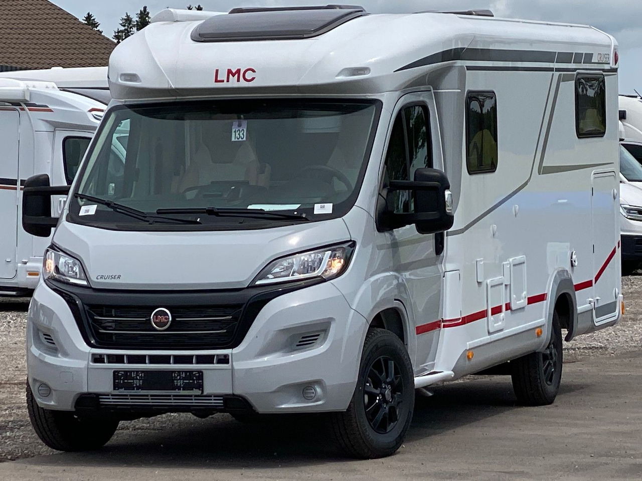 LMC Cruiser V 646 G, SAT, Navi, Sondermodell,16 Zoll - רכב ממונע חצי-משולב: תמונה 3 LMC Cruiser V 646 G, SAT, Navi, Sondermodell,16 Zoll - רכב ממונע חצי-משולב: תמונה 3