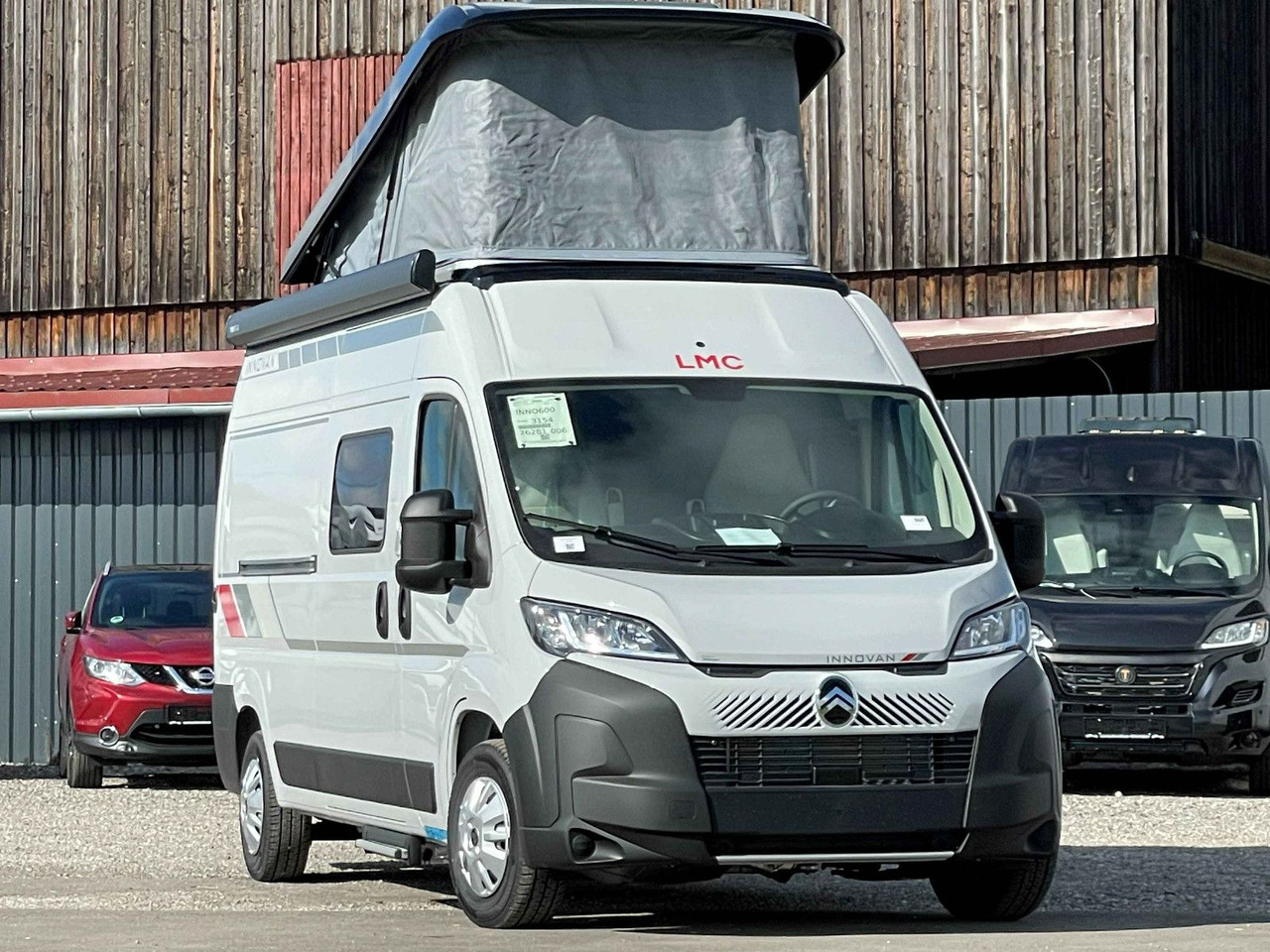 LMC INNOVAN 600 ,ASD, Aufstelldach,26 Modell,Navi - מוטורהום: תמונה 2 LMC INNOVAN 600 ,ASD, Aufstelldach,26 Modell,Navi - מוטורהום: תמונה 2