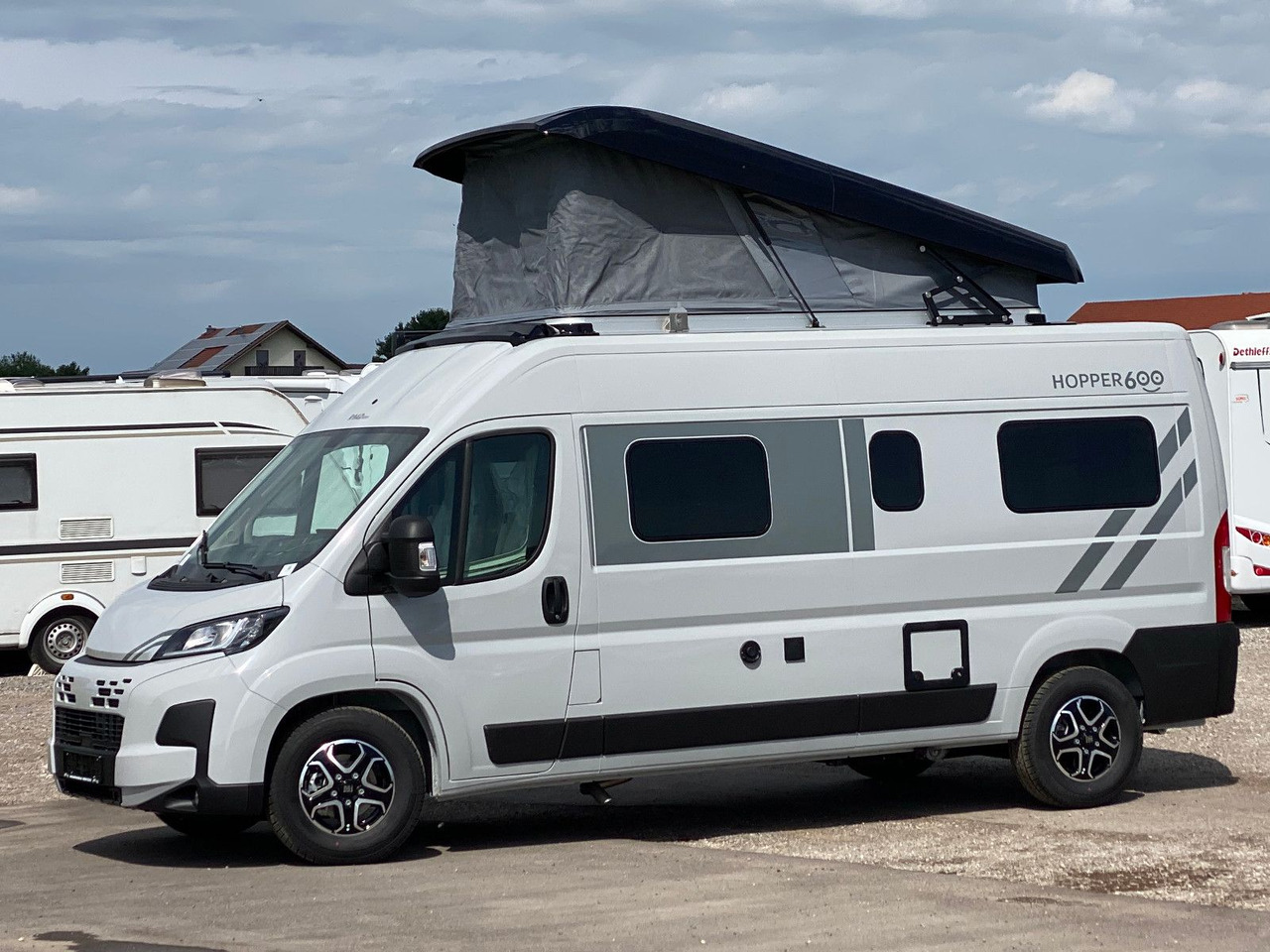 LMC INNOVAN 600 ,Aufstelldach,Automatik,25 Modell - מוטורהום: תמונה 3 LMC INNOVAN 600 ,Aufstelldach,Automatik,25 Modell - מוטורהום: תמונה 3