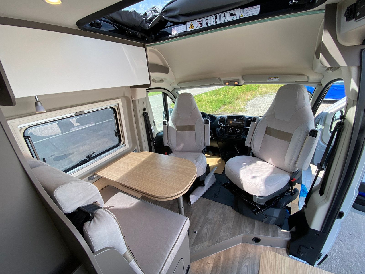 מוטורהום LMC INNOVAN 600 ,Aufstelldach,Automatik,25 Modell: תמונה 19