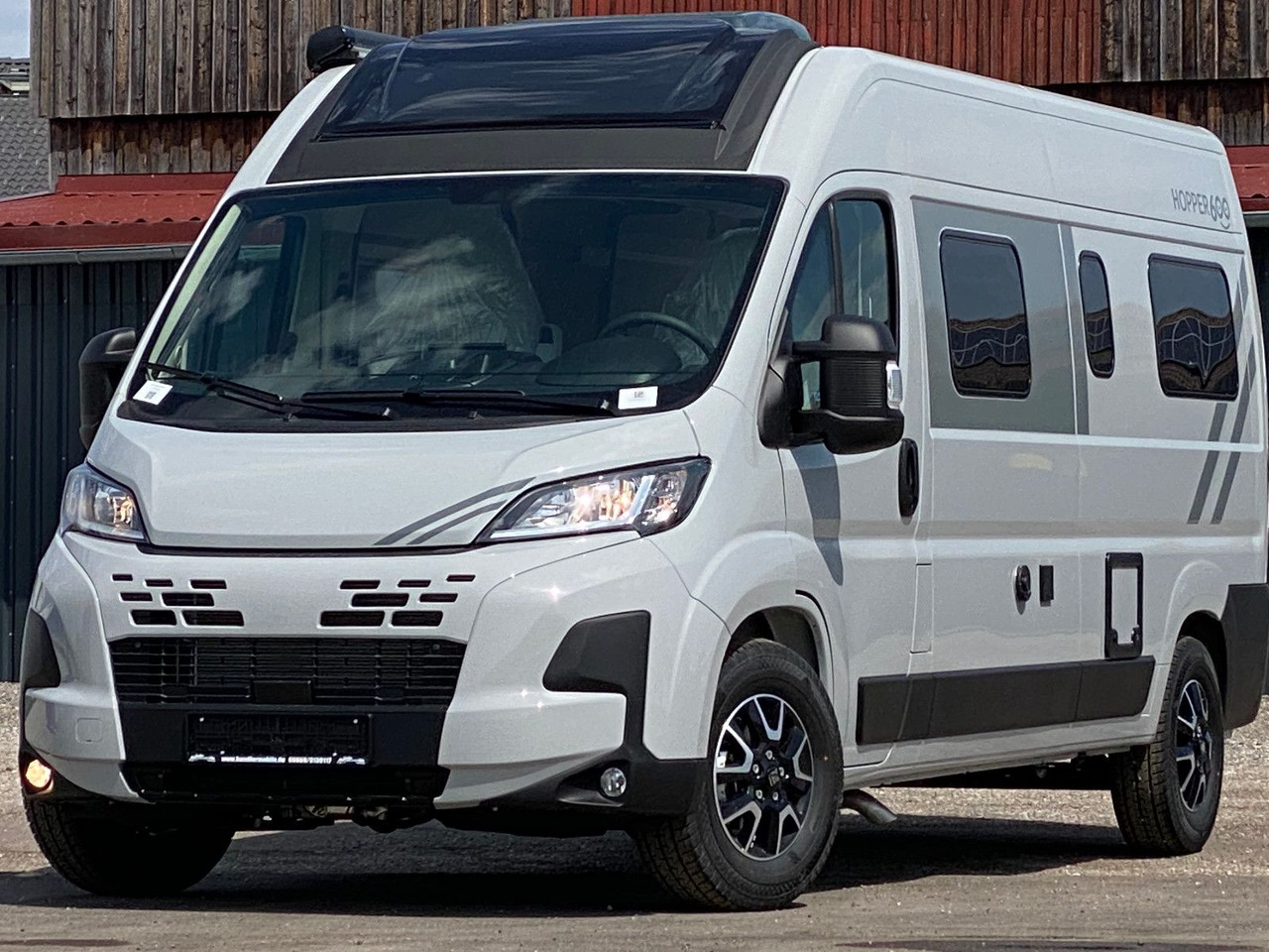 LMC INNOVAN 600 ,Dieselheizung,Modell 25 Skyroof - מוטורהום: תמונה 1 LMC INNOVAN 600 ,Dieselheizung,Modell 25 Skyroof - מוטורהום: תמונה 1
