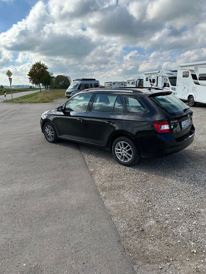 Skoda Fabia Combi Ambition - מכונית: תמונה 2 Skoda Fabia Combi Ambition - מכונית: תמונה 2