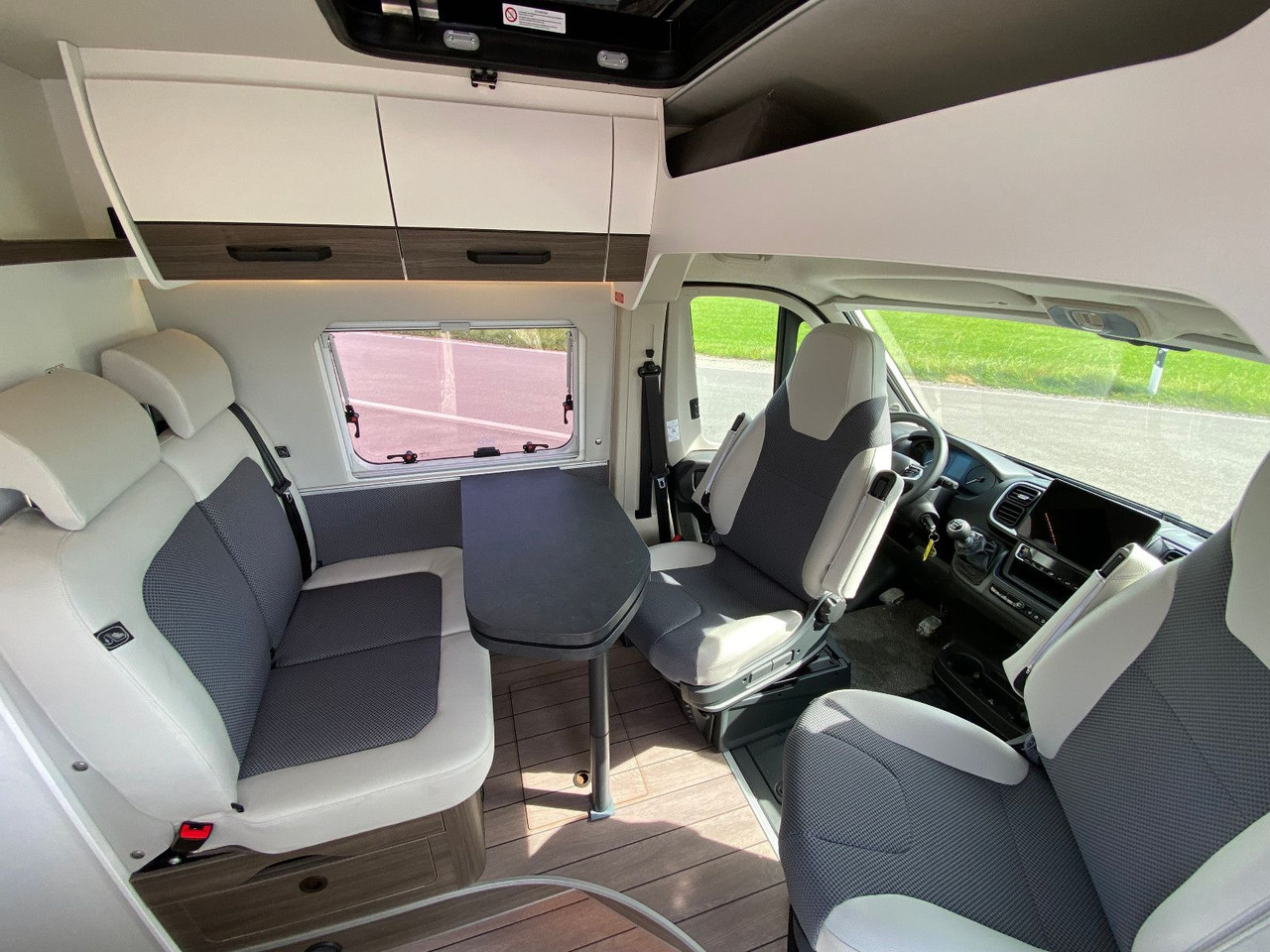 מוטורהום VANTourer 600 D 180PS, mit Aufstelldach,10 Zoll Fiat Navi: תמונה 10