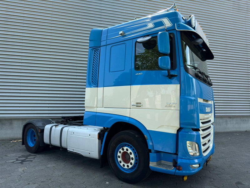 DAF XF 440 SC / 2 Tanks / Roof Klima / NL Truck - יחידת טרקטור: תמונה 2 DAF XF 440 SC / 2 Tanks / Roof Klima / NL Truck - יחידת טרקטור: תמונה 2