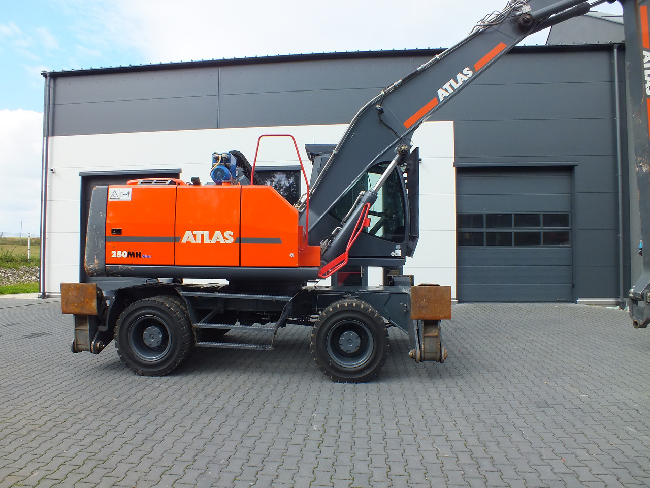 ATLAS 250MH - מטפל בפסולת/ תעשייתי עבור מחפר: תמונה 2 ATLAS 250MH - מטפל בפסולת/ תעשייתי עבור מחפר: תמונה 2